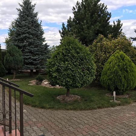 Apartament Zakatek Wroclawia Bielany Wrocławskie エクステリア 写真