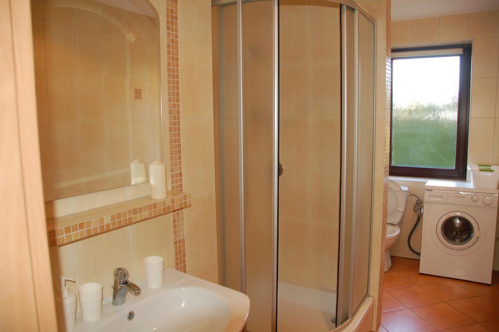 Apartament Zakatek Wroclawia Bielany Wrocławskie エクステリア 写真