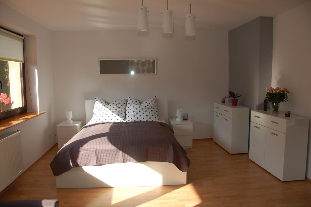 Apartament Zakatek Wroclawia Bielany Wrocławskie エクステリア 写真